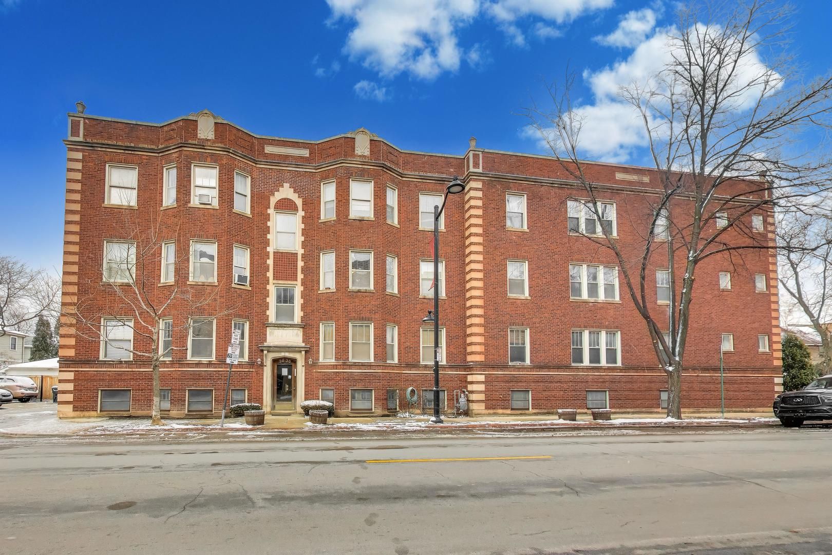 36 Harrison Street #2 — Oak Park, IL 60304
