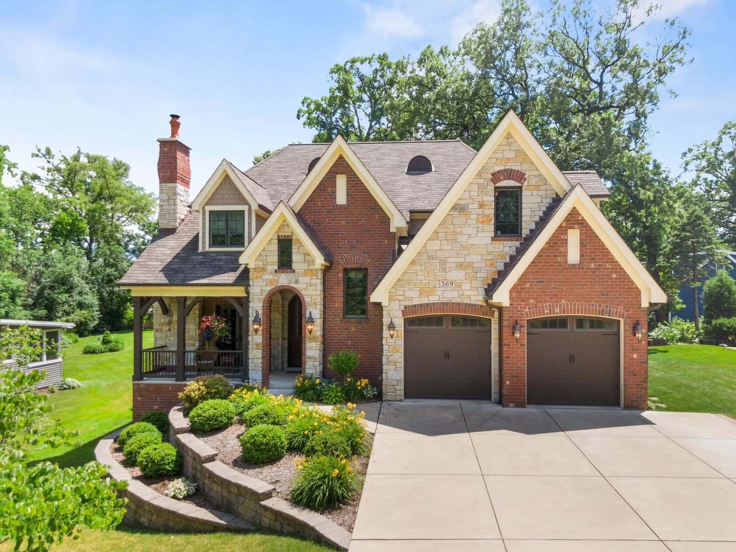369 W Grove Street — Lombard, IL 60148