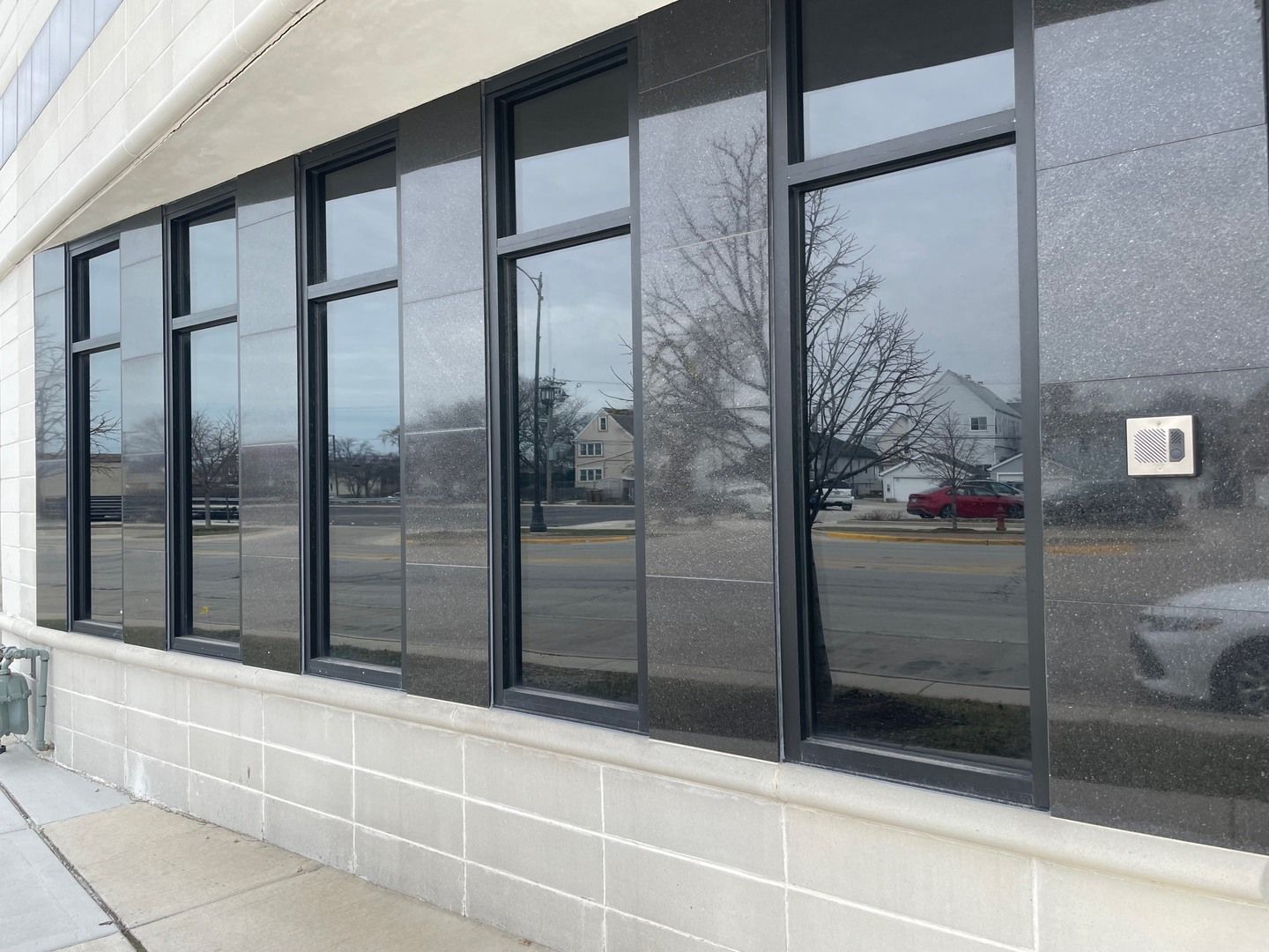 7621 W 63rd Street — Summit, IL 60501