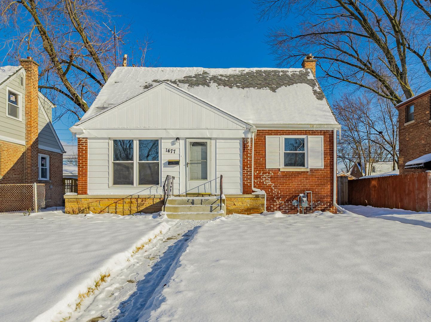 1477 Wentworth Avenue — Calumet City, IL 60409