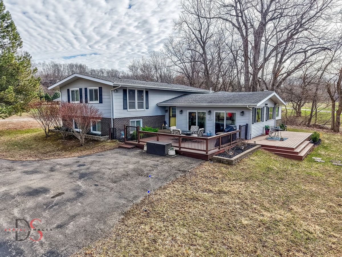 152 Beachview Court, Varna, IL 61375