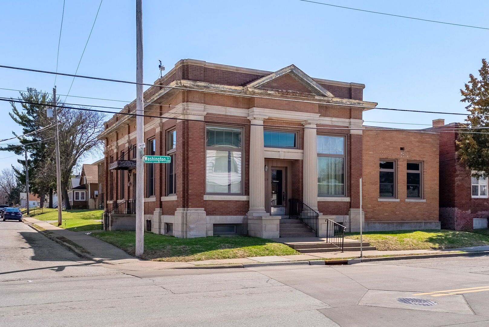 1529 Washington Street — Davenport, IA 52804