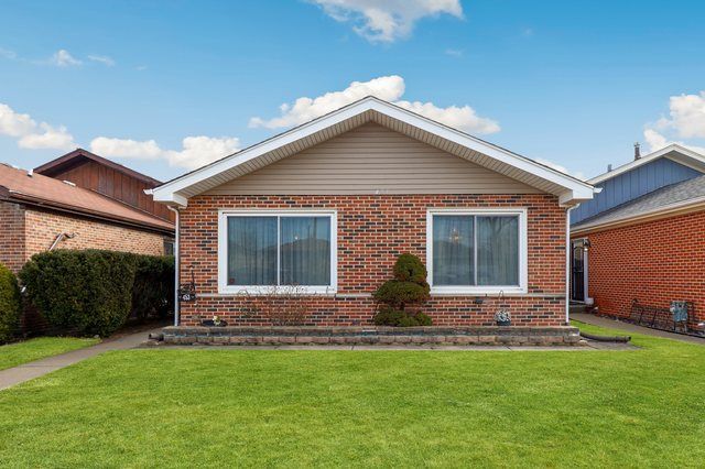 453 Hoxie Avenue — Calumet City, IL 60409