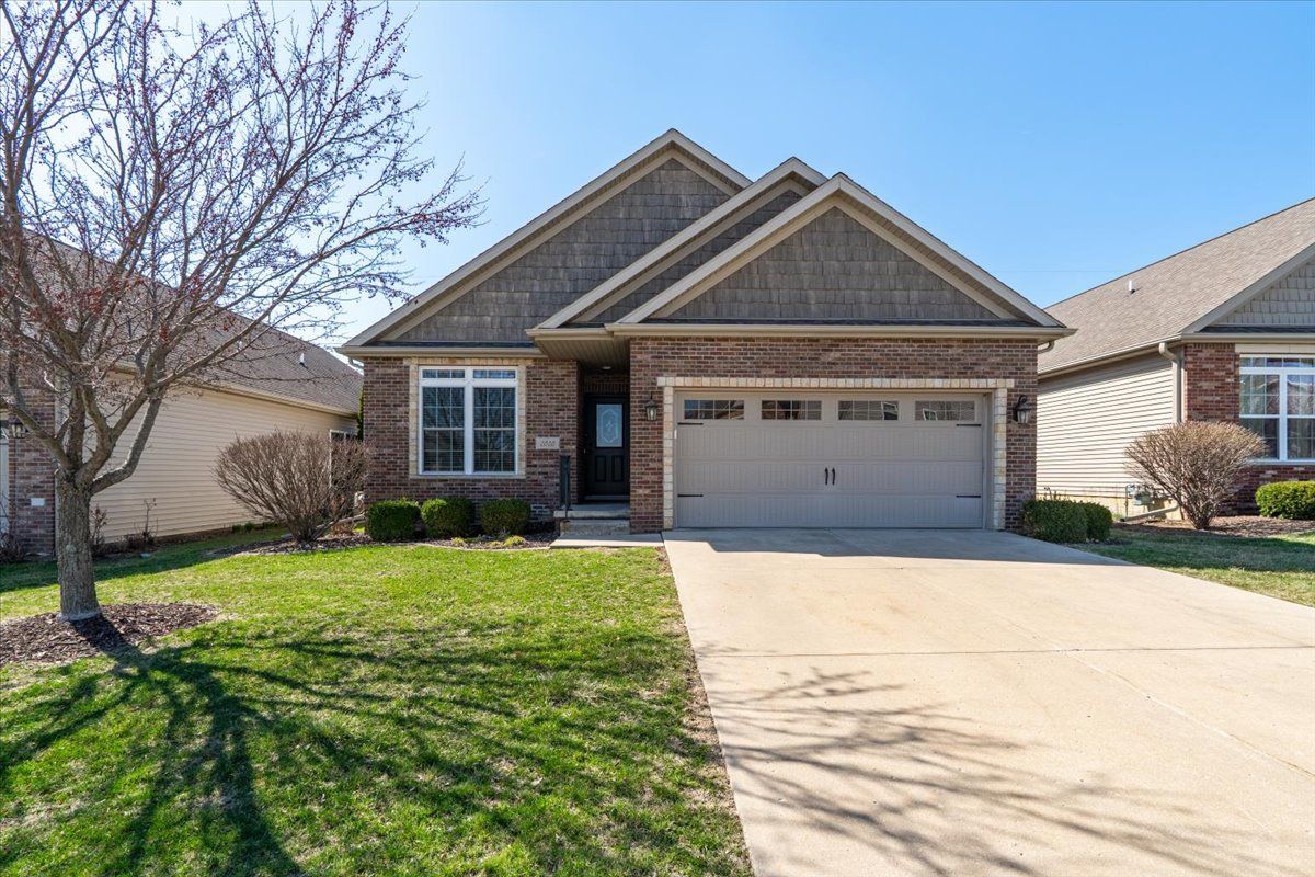 2020 Escalade Road — Bloomington, IL 61705