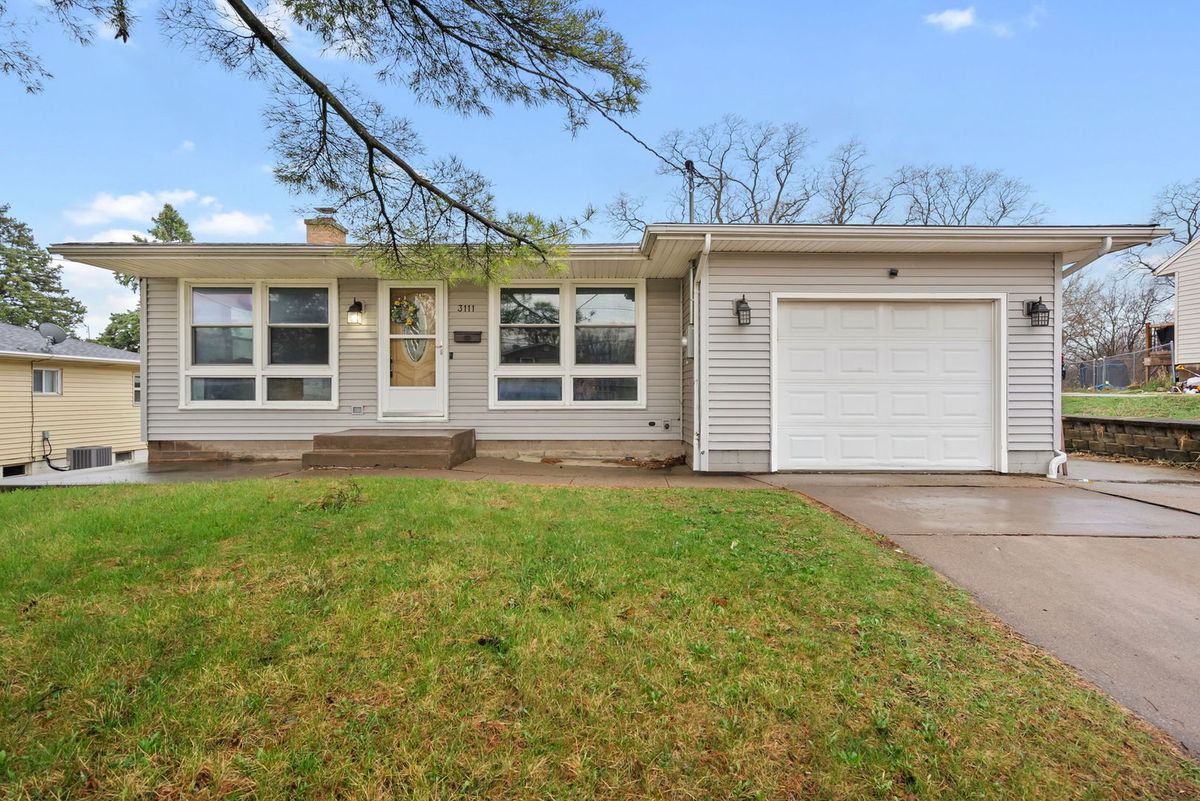 3111 3rd Street, Davenport, IA 52804