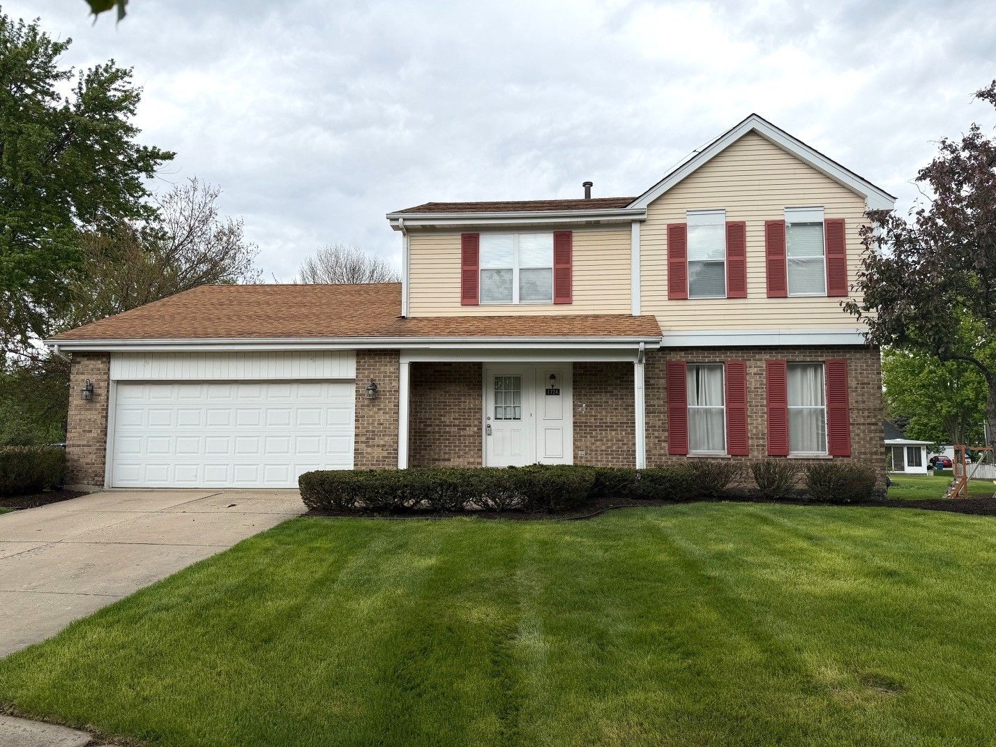 1724 Hall Place — Downers Grove, IL 60516