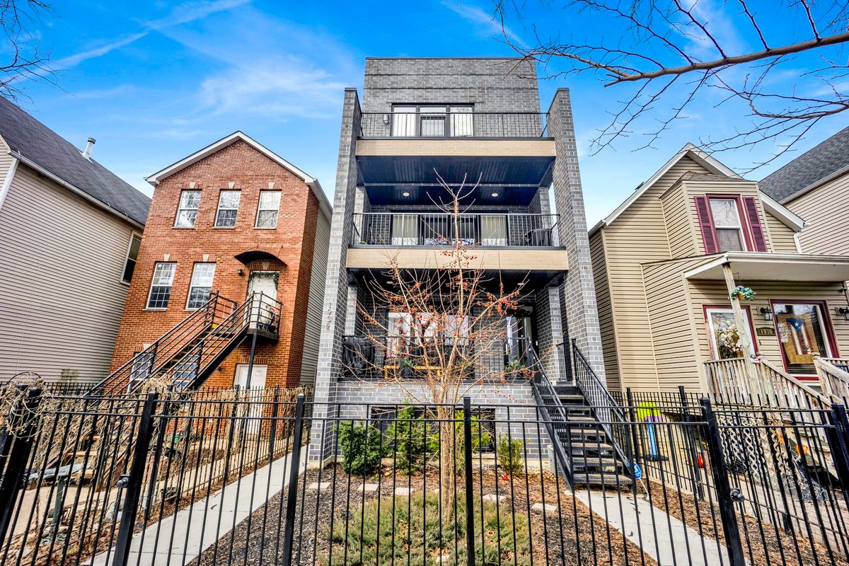 1932 Drake Avenue, Chicago, IL 60647