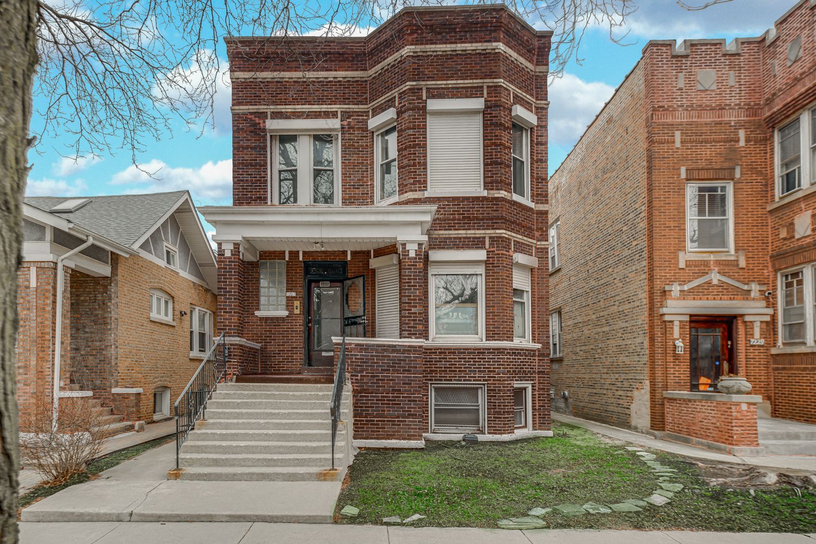7227 S Michigan Avenue — Chicago, IL 60619