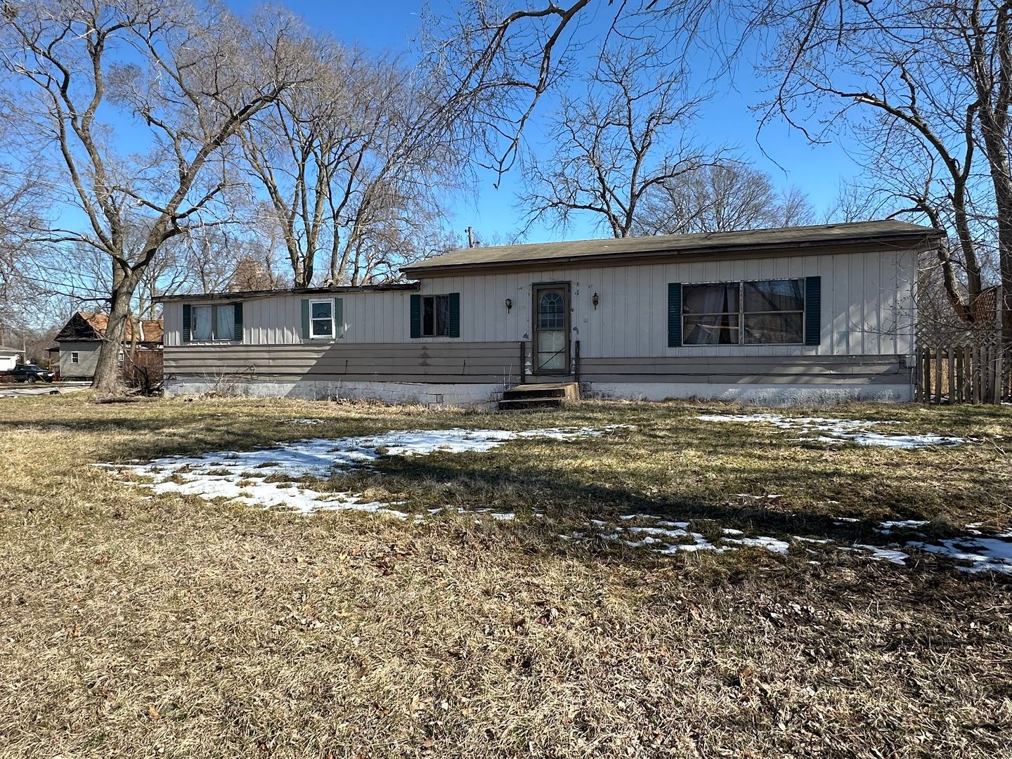 819 5th Avenue — Erie, IL 61250