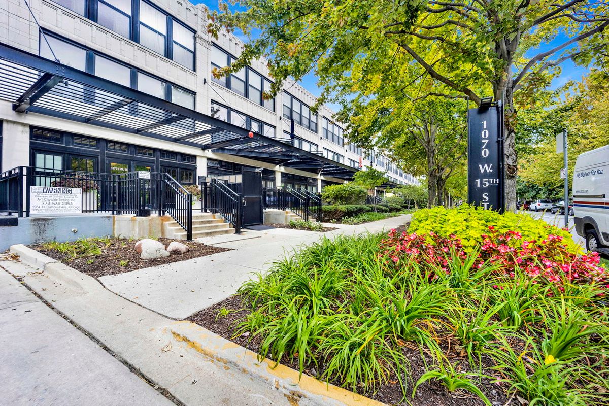 1070 15th Street, Chicago, IL 60608