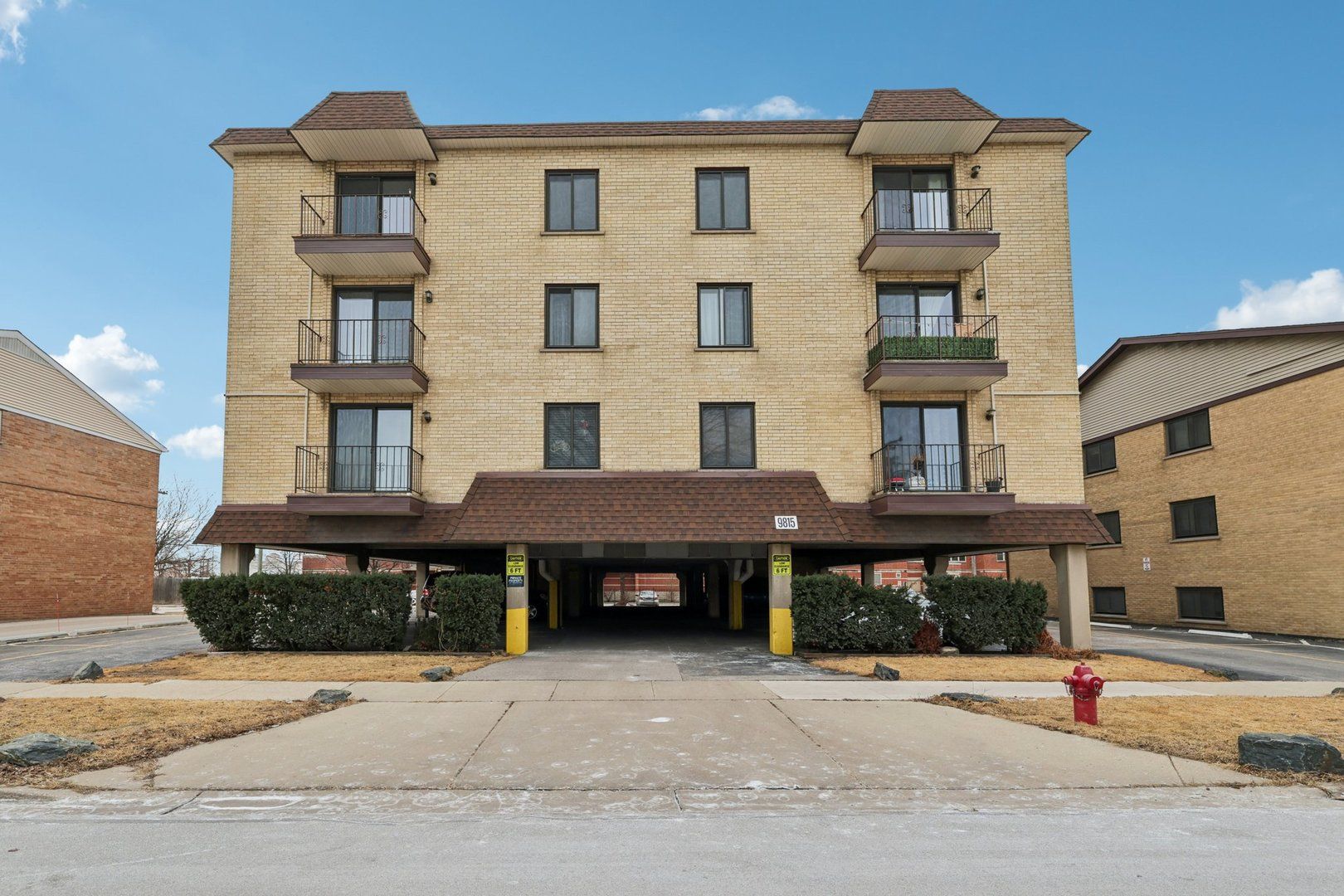 9815 Lawrence Court #3AF — Schiller Park, IL 60176