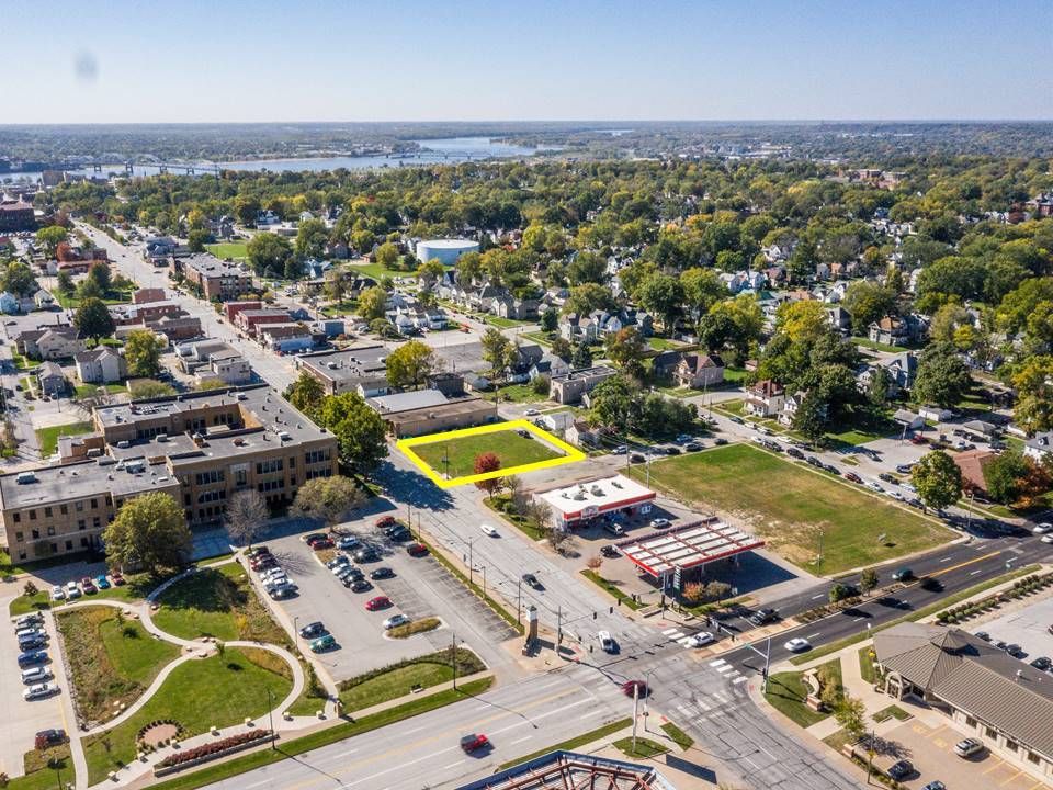 1720 N Harrison Street — Davenport, IA 52803