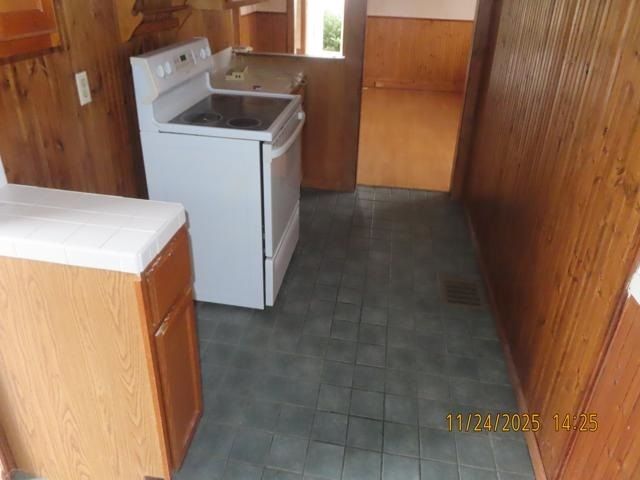 103 1st Street, Bradford, IL 61421