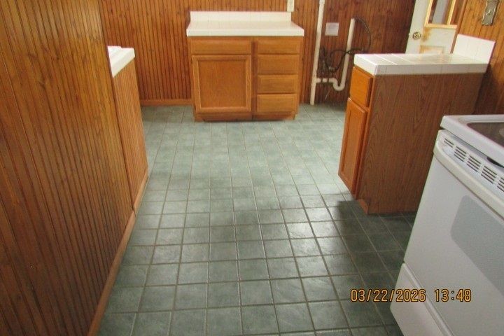 103 1st Street, Bradford, IL 61421