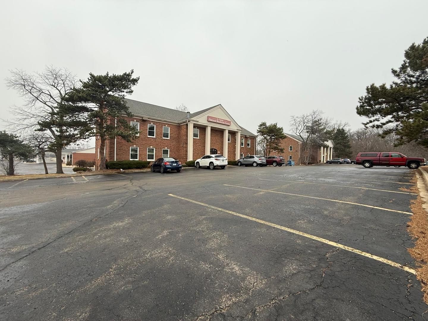 1650 E Main Street — St. Charles, IL 60174