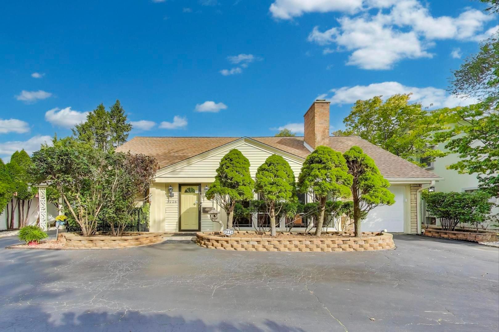 3226 Sprucewood Road — Wilmette, IL 60091