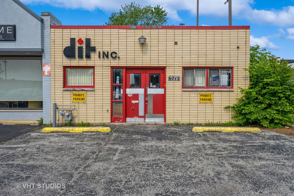 6712 Crawford Avenue, Lincolnwood, IL 60712