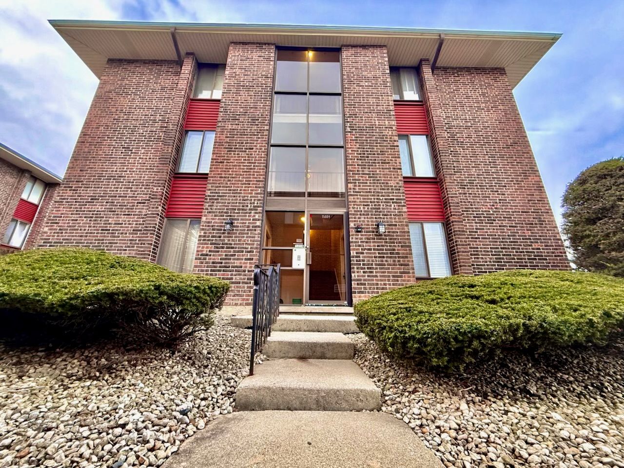 15804 Terrace Drive #R03 — Oak Forest, IL 60452