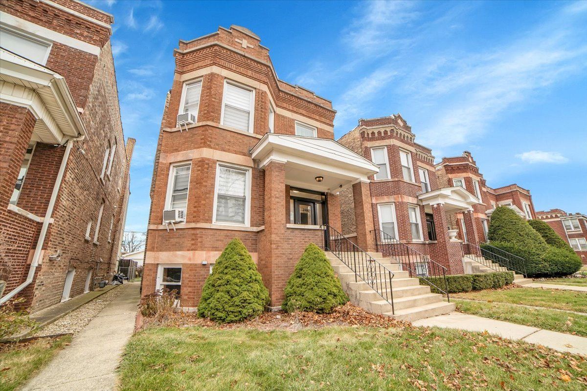 2108 Highland Avenue — Berwyn, IL 60402