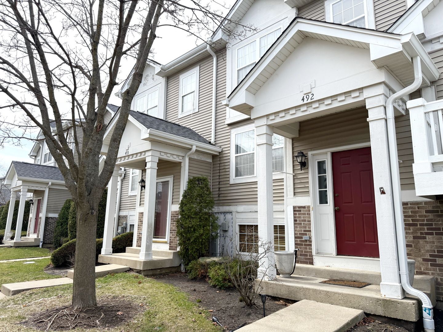 492 Holiday Lane — Hainesville, IL 60073