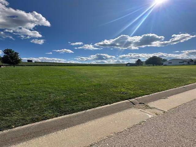 526 Breezeway Drive, Pearl City, IL 61062