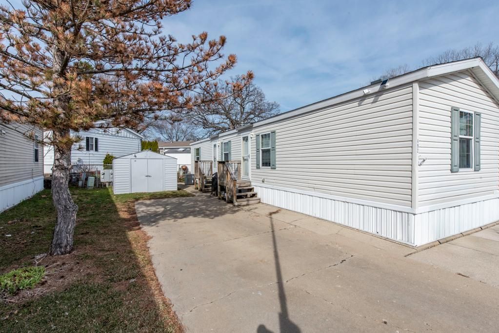 38569 N Sheridan Road #492 — Beach Park, IL 60099