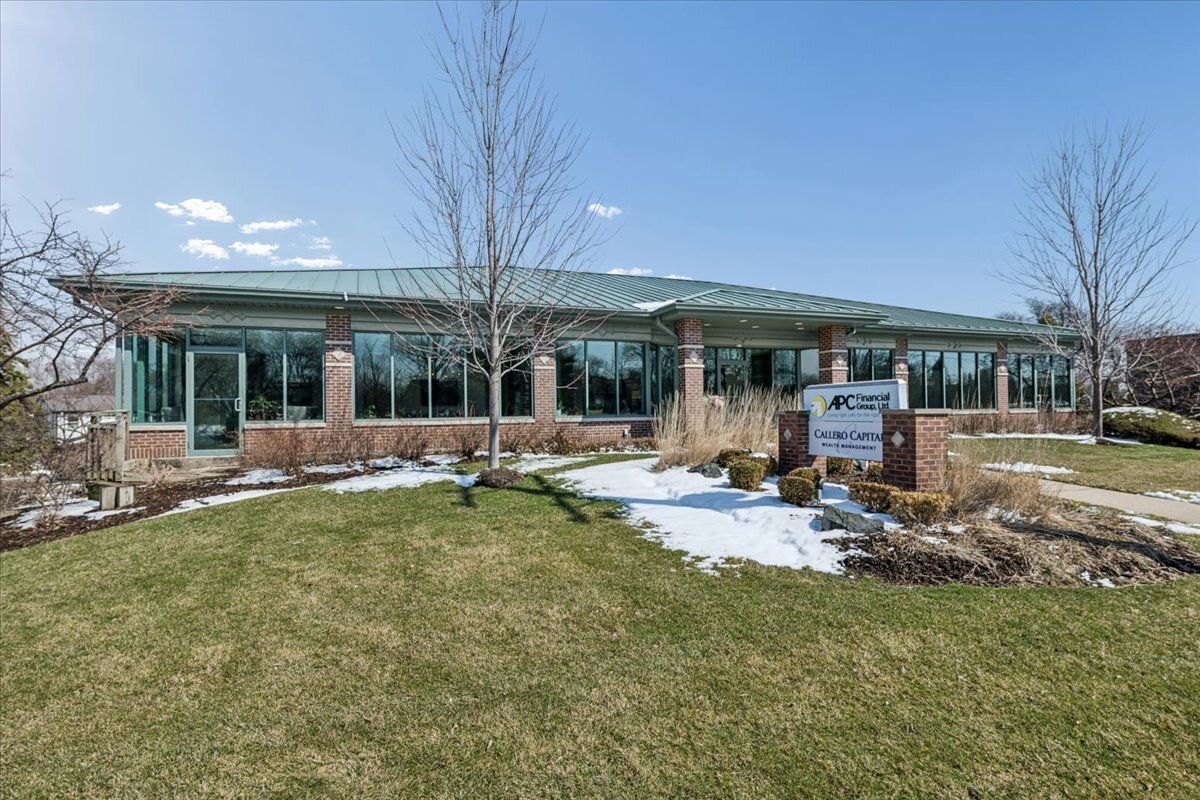 1150 W Northwest Highway — Mount Prospect, IL 60056