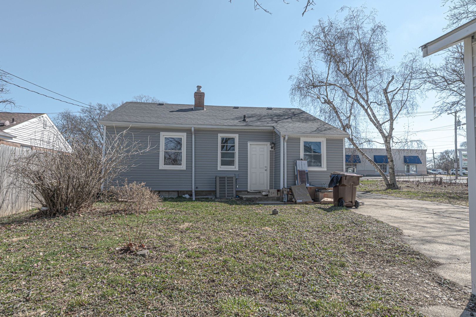 112 Dawn Avenue — Rockford, IL 61107