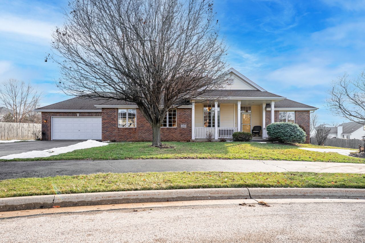 12329 AYRSHIRE Lane — Loves Park, IL 61111