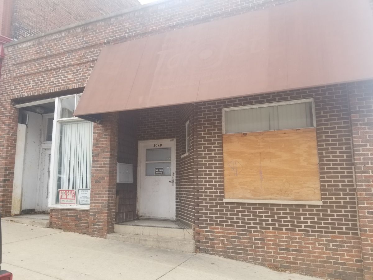 209 Galena Boulevard, Aurora, IL 60505