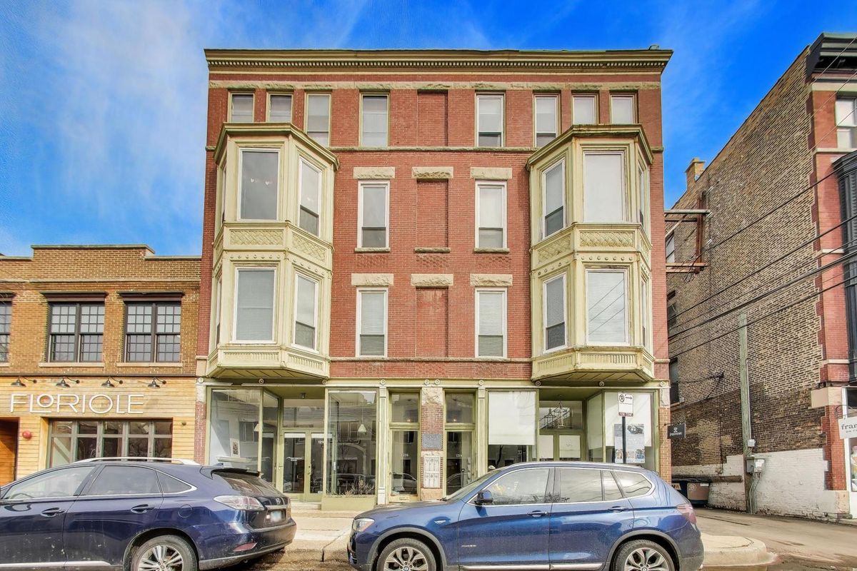 1214 WEBSTER Avenue, Chicago, IL 60614