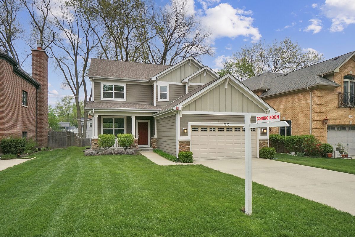 2520 Oak Avenue, Northbrook, IL 60062