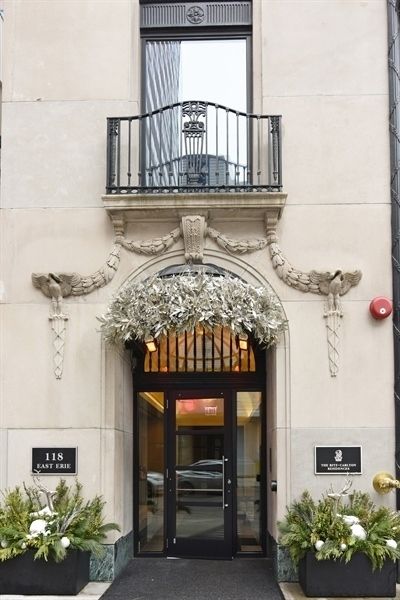 118 ERIE Street — Chicago, IL 60611