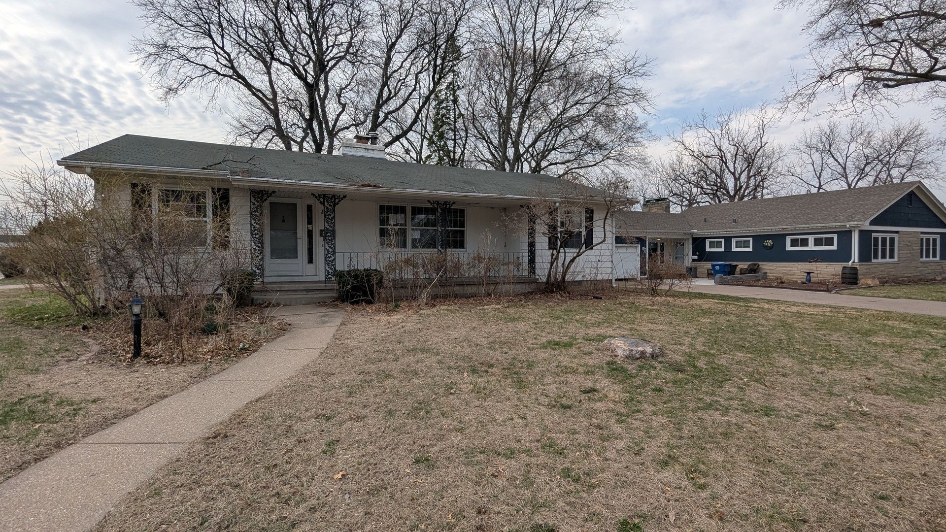 1 Parkwood Drive — Davenport, IA 52803