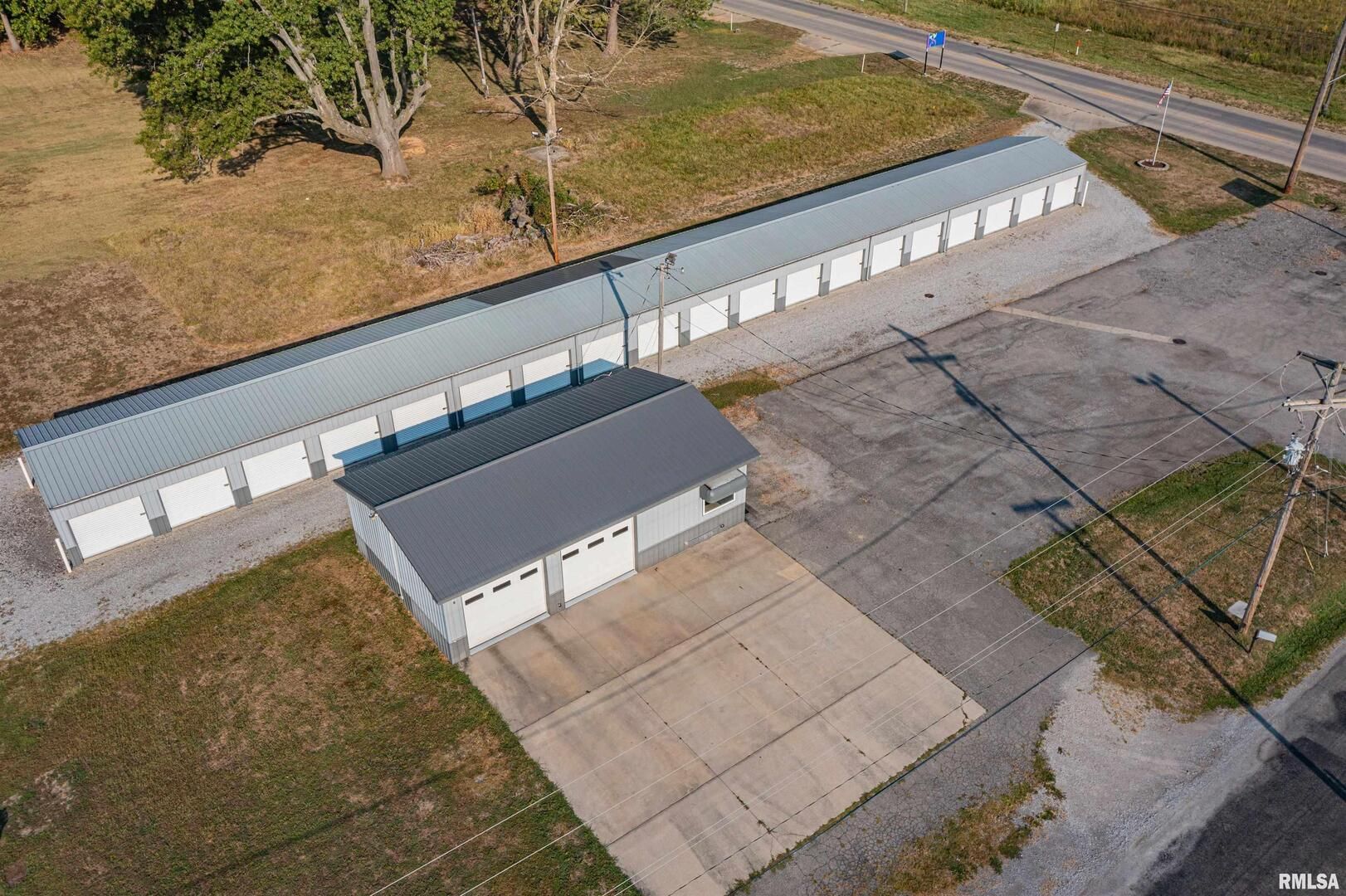 2801 & 2803 Veterans Memorial Drive — Mt Vernon, IL 62864