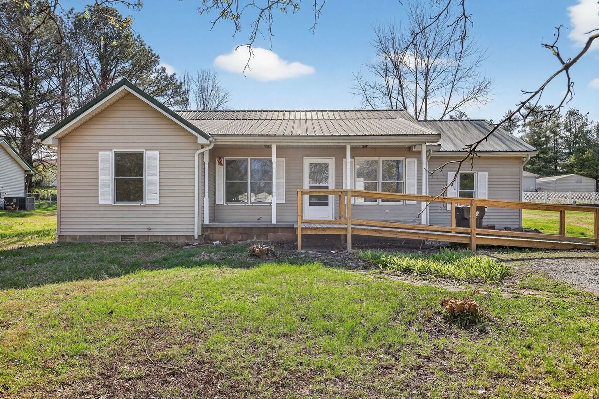 109 Illini Court, Vienna, IL 62995