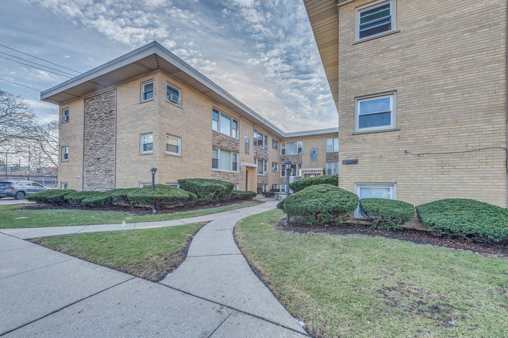 5501 W Edmunds Street #1C — Chicago, IL 60630