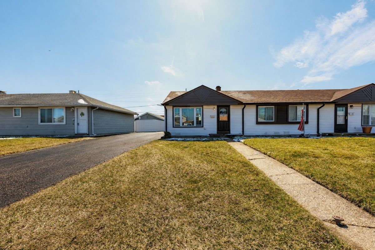 4519 90th Place, Hometown, IL 60456