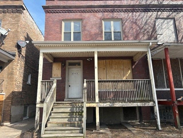 6725 EBERHART Avenue, Chicago, IL 60637