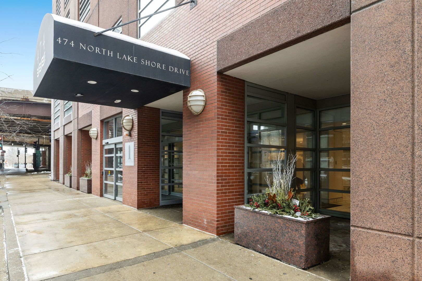 474 Lake Shore Drive — Chicago, IL 60611