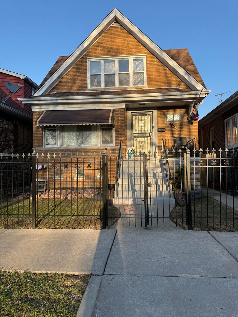 5433 Homan Avenue — Chicago, IL 60632