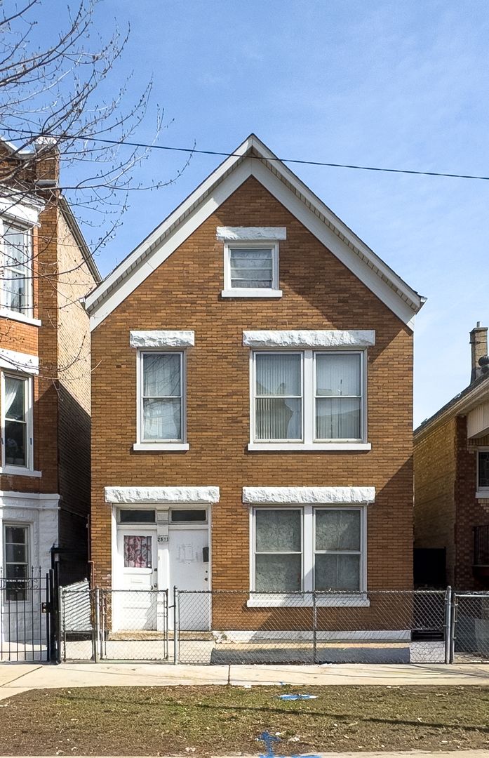 2531 S Christiana Avenue — Chicago, IL 60623