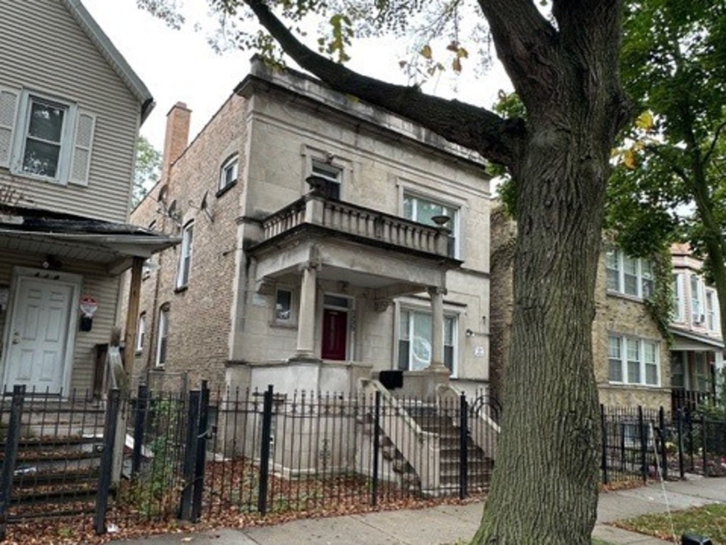 822 N LeClaire Avenue — Chicago, IL 60651
