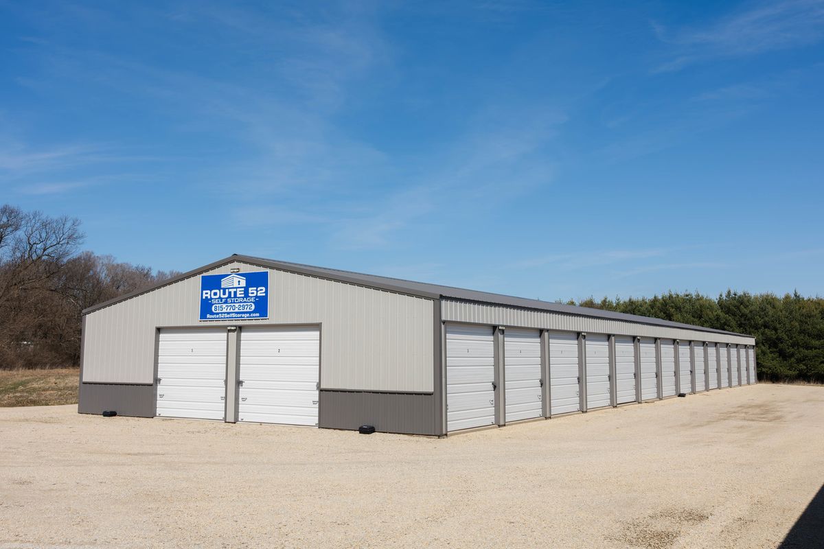 672 US Rt. 52 Road, Amboy, IL 61310