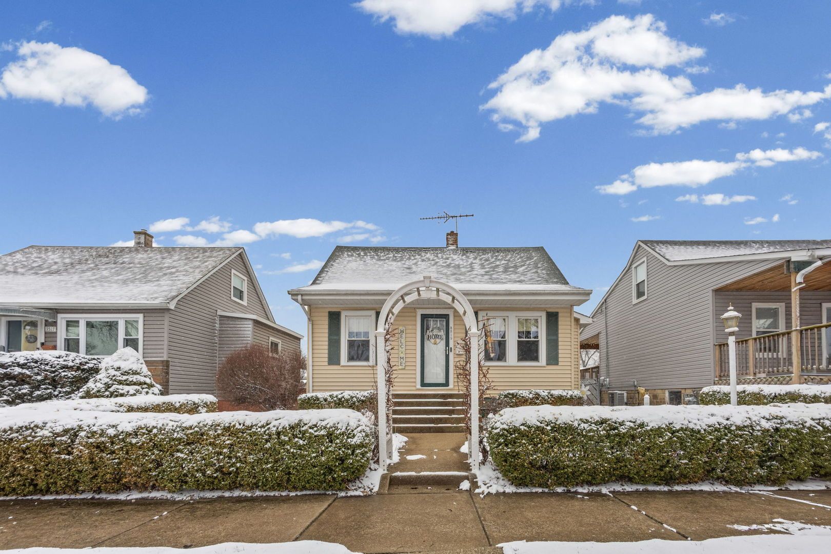 3519 Peoria Street — Steger, IL 60475