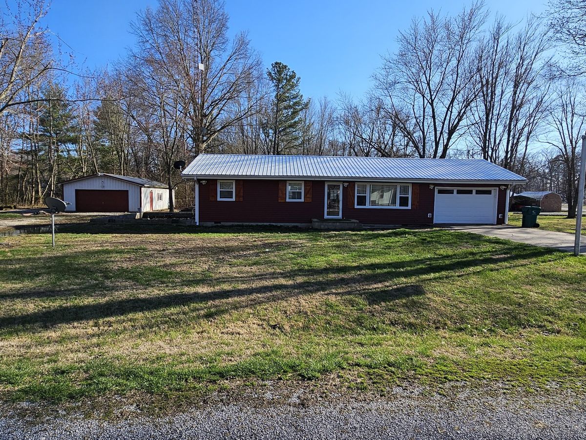 111 W Hickory Street, Bluford, IL 62814