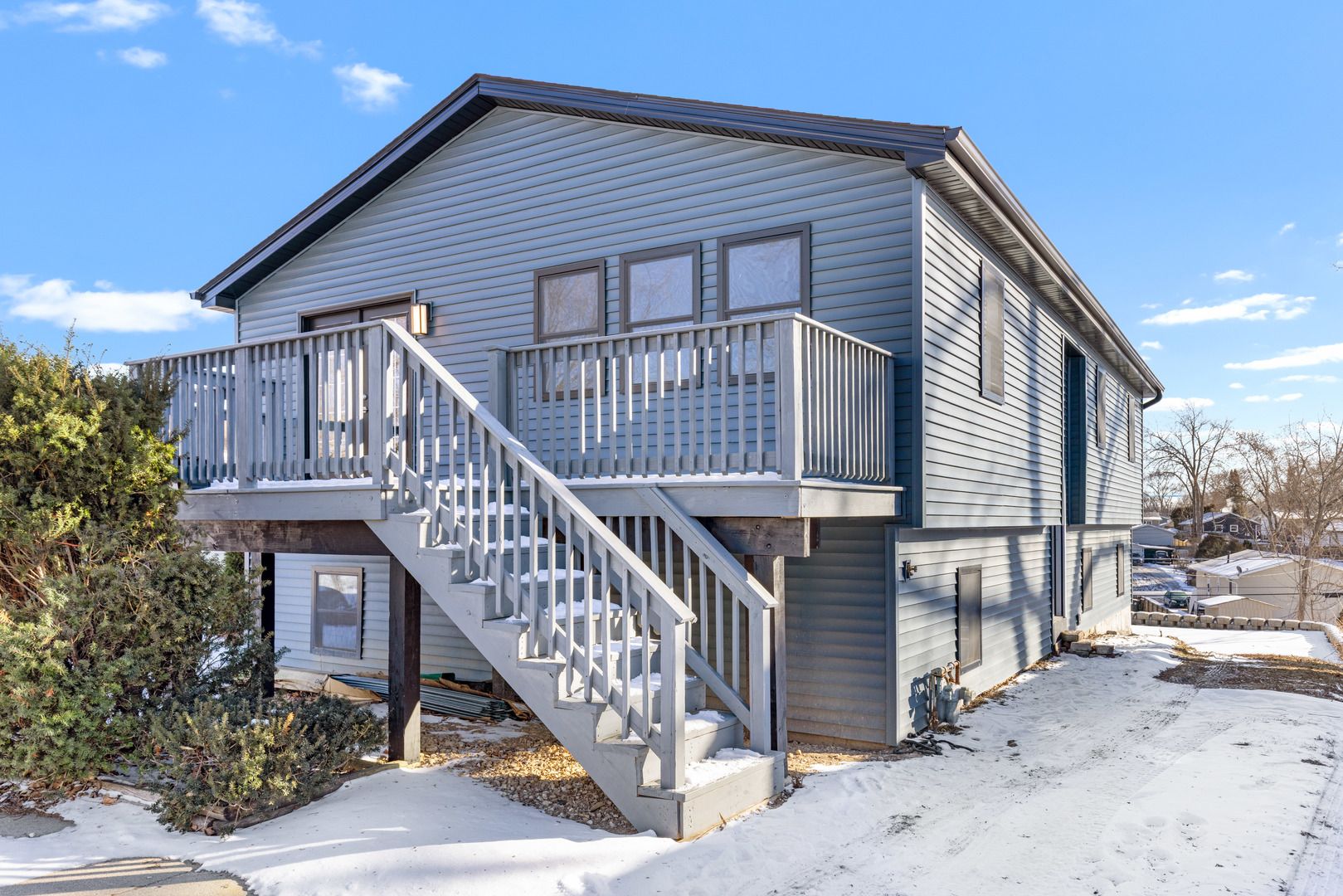 1023 BARBERRY Lane — Round Lake Beach, IL 60073