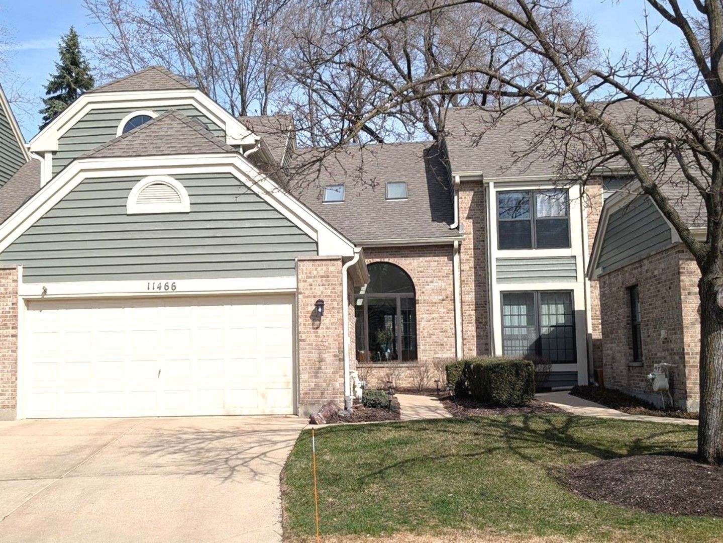 11466 Ashley Woods Drive — Westchester, IL 60154