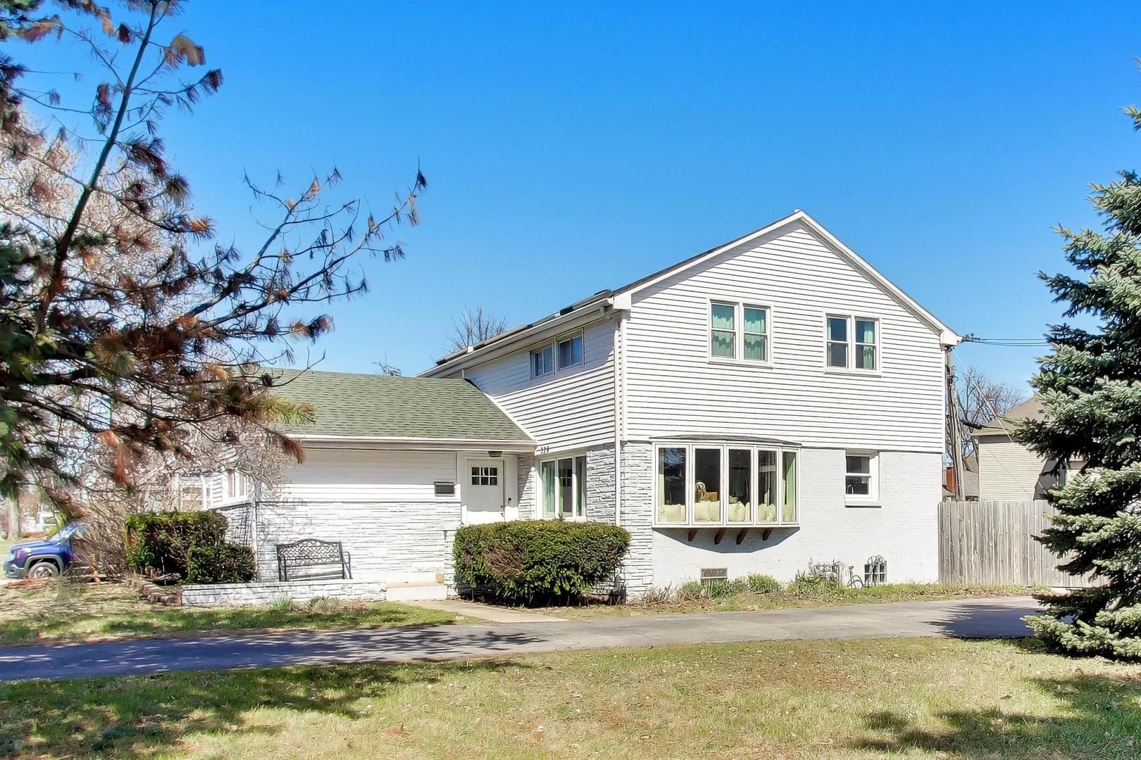 339 N Emroy Avenue — Elmhurst, IL 60126