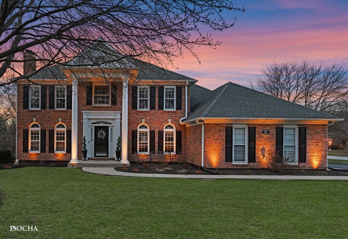 2549 River Woods Drive, Naperville, IL 60565